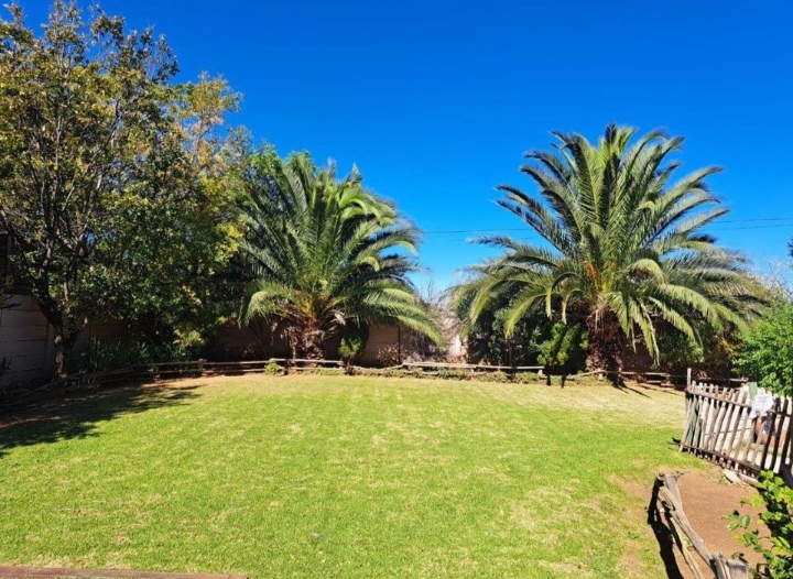 4 Bedroom Property for Sale in Roosheuwel North West